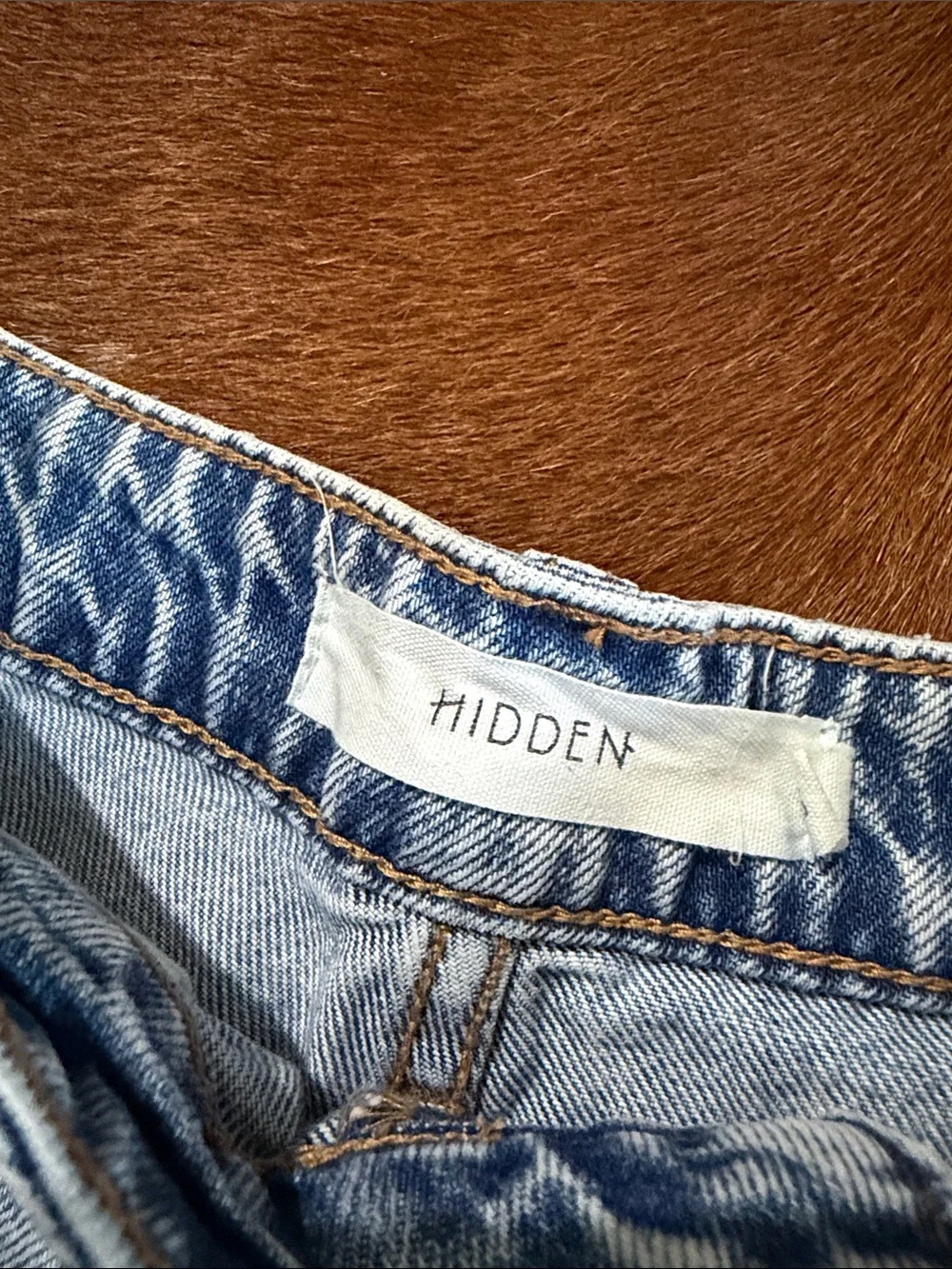 Hidden light wash
